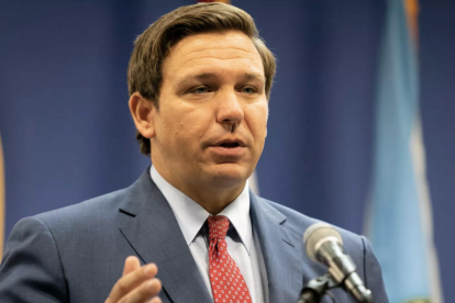 Las nuevas leyes firmadas por Ron DeSantis en octubre 2025 modifican el panorama legal de Florida en seguridad, propiedad y tecnología.
