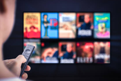 Monstruo: la historia de Ed Gein’ (Netflix) y ‘It: Bienvenidos a Derry’ (Max) lideran los estrenos de octubre de 2025 en plataformas de streaming, un mes dominado por el terror y el true crime.