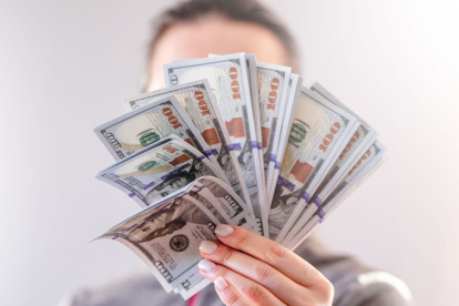 El Bono Emprende 2025 otorga $ 1.000 para fortalecer pequeños negocios y emprendimientos del país.