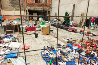 En el sitio se comercializaba de forma ilegal zapatos y otras prendas de vestir.