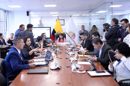 La Comisión de Régimen Económico tramitó la ley de Contratación Pública.