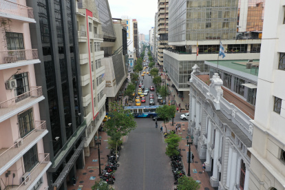La ATM anunció el cierre en la avenida 9 de Octubre, centro de Guayaquil.