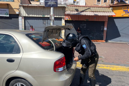 La Policía ha intensificado los operativos de control a vehículos. En el caso de los detenidos, el auto tenía la serie alfanumérica adulterada.