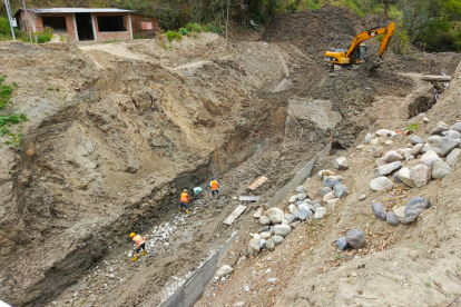 Avanza la solución a la falta de movilidad en barrios de Loja.