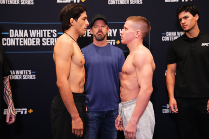 Adrián Luna (izq) puede ser el primer guayaquileño en firmar con UFC.