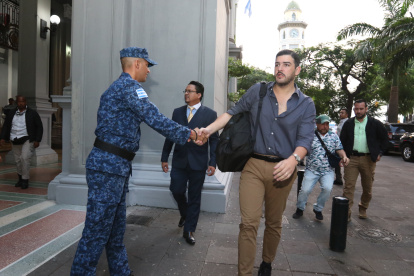 Aquiles Álvarez en su primer día como alcalde de Guayaquil.