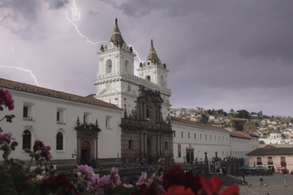 El cordonazo de San Francisco cayó el 4 de octubre en Quito, con lluvias intensas que marcaron el inicio de la temporada lluviosa.
