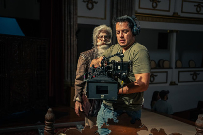 Chauvín empezó su trayectoria en la dirección fotográfica n Enchufe TV, serie cómica ecuatorna que se convirtió en un hit regional.