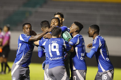 Emelec enfrentará a Guayaquil City en los cuartos de final de la Copa Ecuador 2025.
