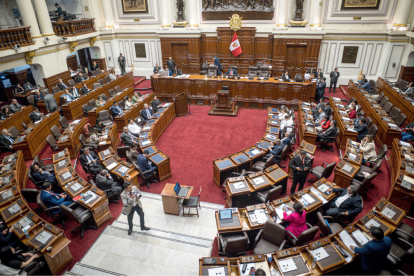 Fotografía general del Congreso de la República del Perú este jueves, en Lima (Perú).