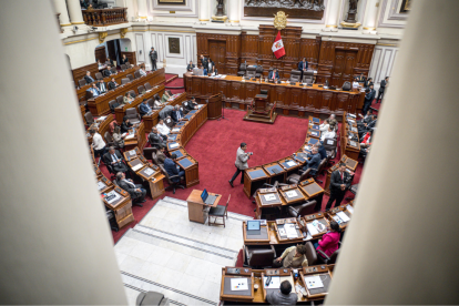 Vista general este jueves, 9 de octubre, del hemiciclo del Congreso de Perú, durante una sesión plenaria, en Lima (Perú).
