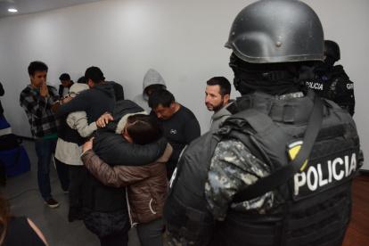 Las víctimas fueron resctadas a salvo y se reencontraron con sus familiares.