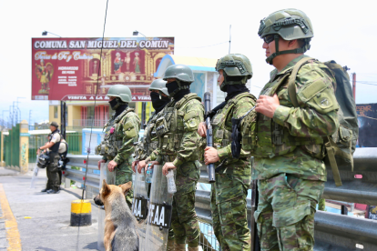 En San Miguel del Común también hay resguardo militar.