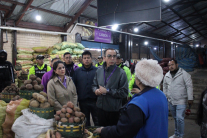 La Intendencia de Policía de Pichincha informó de un operativo en el Mercado de San Roque, en Quito, el 9 de octubre pasado.