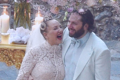 El exmarido de Sia demanda una pensión de más de $250,000 mensuales para mantener su nivel de vida