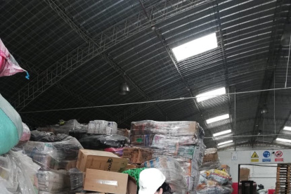 En un control en las bodegas de Aduana en Quito, inspeccionamos más de 3.900 bultos de productos. Se detectaron artículos caducados.