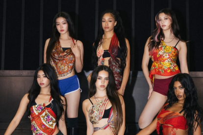 El grupo femenino Katseye se formó en Los Ángeles, California, a través del reality show Dream Academy, una colaboración entre Hybe Corporation y Geffen Records.