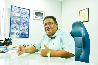 Jorge Guzmán desde su despacho presidencial en el estadio George Capwell.