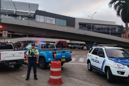 Varias avenidas clave como la Juan Tanca Marengo siguen bloqueadas este miércoles.