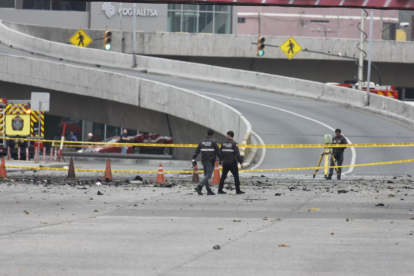 Panorama actual luego del atentado con coche bomba en Guayaquil.