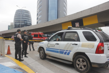 Un día después del ataque registrado, las calles siguen cerradas en la zona afectada. Las investigaciones continúan.