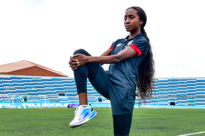 Kiara no ha dejado de entrenar. La pista del estadio modelo sigue siendo su casa.