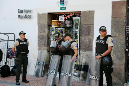 Control. Las calles, especialmente en el Centro, permanecen valladas y bajo fuerte resguardo policial ante la amenaza de nuevas movilizaciones.