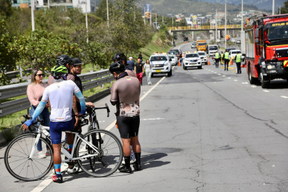 El ciclista carchense, Marcelo Luna, falleció en la Ruta Viva en el primer día de feriado. El conductor de un taxi huyó.
