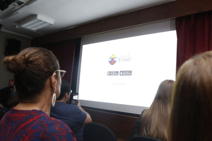 La red social promueve el activismo responsable y protege la identidad de sus usuarios verificados.