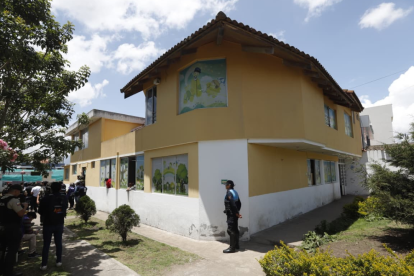 Un operativo permitió descubrir un centro de rehabilitación de adicciones que operaba de manera clandestina en la parroquia de Calderón, al norte de Quito.