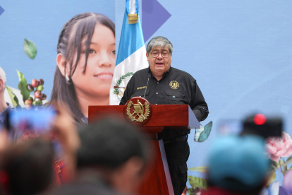 El ministro de Gobernación de Guatemala, Francisco Jiménez, habla en una rueda de prensa este miércoles, 15 de octubre de 2025, en Guatemala.
