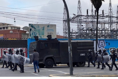 La fuerza pública avanzó hacia la Universidad Central, el 15 de octubre del 2025.