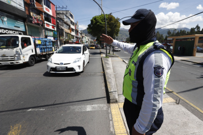 Un total de 90 agentes civiles de tránsito (ACT), de la Agencia Metropolitana de Tránsito (AMT), estarán a cargo de gestionar los cierres viales y vías alternas.