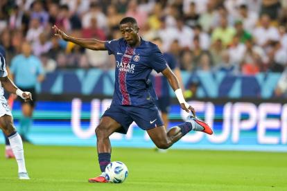 Willian Pacho es figura en PSG.