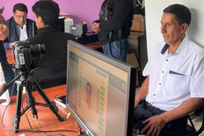 El Registro Civil tiene habilitado el sistema en línea para obtener el turno de emisión de pasaporte y cédula.