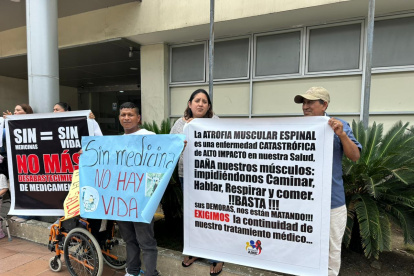 Padres de niños con atrofia muscular expinal exigen al Ministerio de Salud la restitución inmediata de la medicación de sus hijos