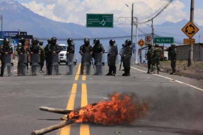 El paro nacional continúa tras casi cumplir un mes desde su inicio, con jornadas marcadas por la violencia.