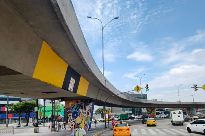 Tras más de dos días de cierre, la avenida Joaquín Orrantia fue reabierta al tránsito vehicular y peatonal después del mediodía de este 17 de octubre.
