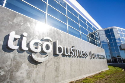 Millicom obtuvo el 18 de septiembre de 2025 la autorización para comprar Movistar y Tuenti, por parte de la Superintendencia de Competencia Económica.