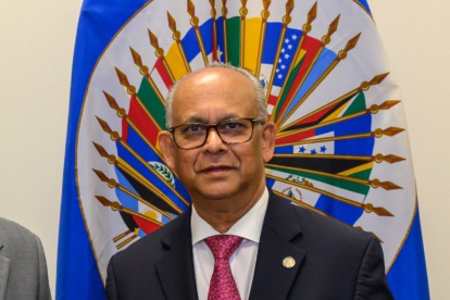 Albert Ramdin busca reforzar la cooperación técnica en seguridad durante su visita a Ecuador
