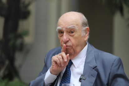 Julio María Sanguinetti fue presidente de Uruguay en los periodos 1985-1990 y 1995-2000. Fungió como representante nacional en 1963 y senador de la República en 2020.