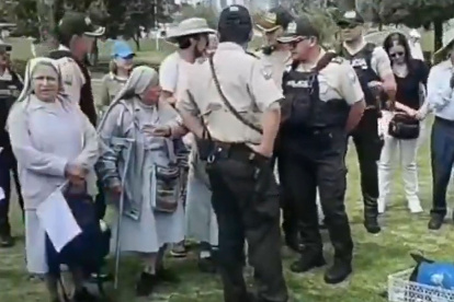 Monjas, pastores y ciudadanos llegaron hasta el parque El Arbolito.