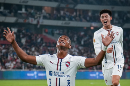 Carlos Gruezo, volante de Liga de Quito, festeja el gol que le convirtió a Barcelona SC el pasado viernes 17 de octubre.