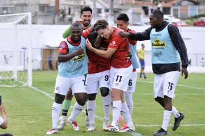 Leones del Norte lucha por ascender por primera vez a la Serie A.