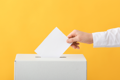 Referencial. Urna electoral para la consulta popular del próximo 16 de noviembre.