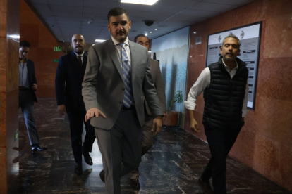 El alcalde de Guayaquil, Aquiles Álvarez, acudió a la Comisión de Garantías Constitucionales.