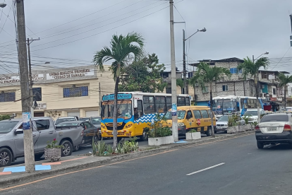 La alerta generó el cierre de vías y la congestión vehicular aumentó.