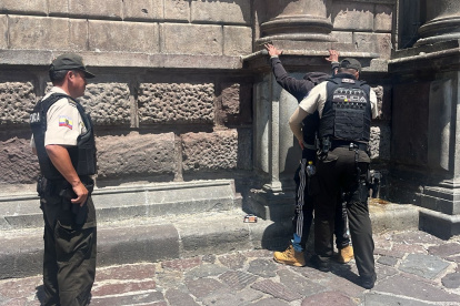 Imagen referencial. En Quito, la Policía ejecuta operativos antidelicuenciales en diferentes sectores del centro.