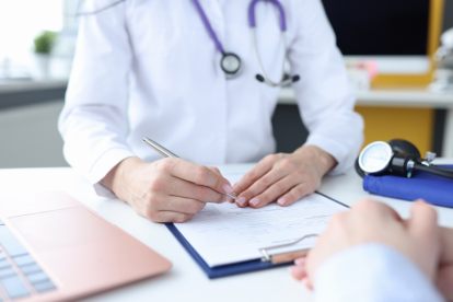 Referencial. Guía paso a paso para agendar citas médicas en el IESS.