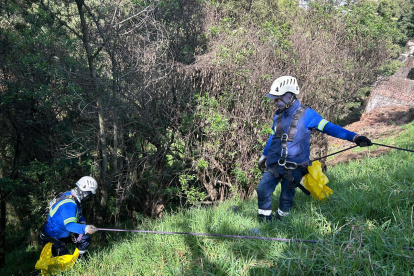 El Municipio de Quito mantiene limpieza permanente en zonas conflictivas del río Machángara.